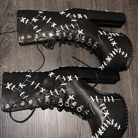 Trickz N Treatz PATCH ME UP LACE UP BOOTS - Picture 4 of 6